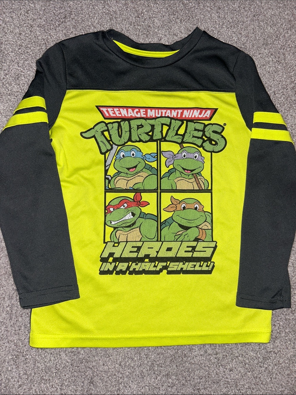 Teenage Mutant Ninja Turtles Boys’ (8) Activewear Long Sleeve Shirt